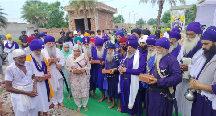 भाई जगदीप सिंह खालसा निहंग सिंह की याद में मुखलियाणा में छबील घर का शिलान्यास किया गया